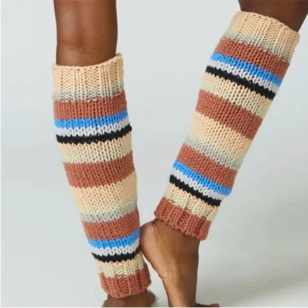 02 Urban Outfitters Retro Striped Leg Warmer